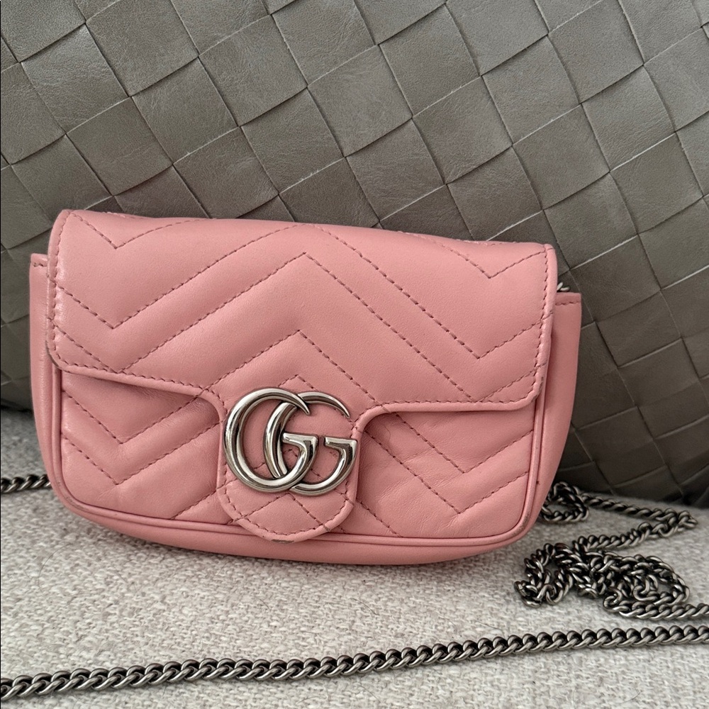 GG Marmont Mini Shoulder Bag
